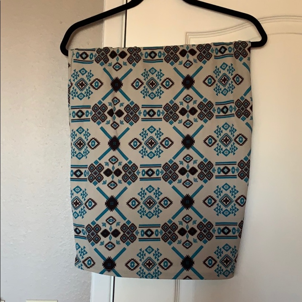NEW LISTING - Lularoe M Cassie Skirt
